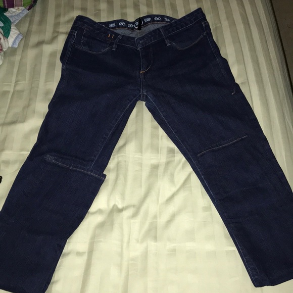 High Quality Earnest Sewn Denim Jeans - Picture 2 of 5